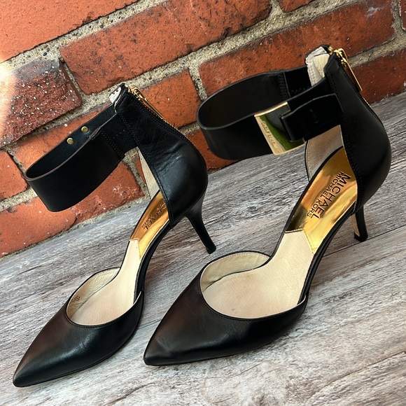 MICHAEL Michael Kors Leather Heels - Picture 11 of 16